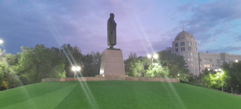 Памятник Абаю Кунанбаеву