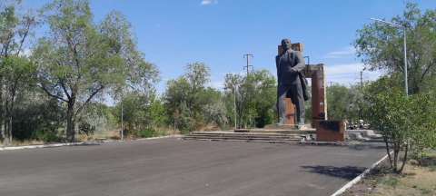 Памятник Ленину