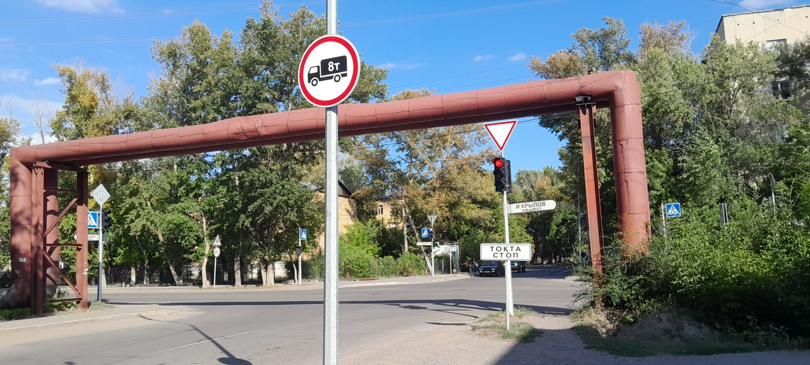 Перекресток Крылова - Охотская