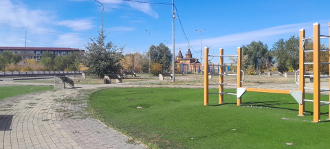 Детская площадка в парке