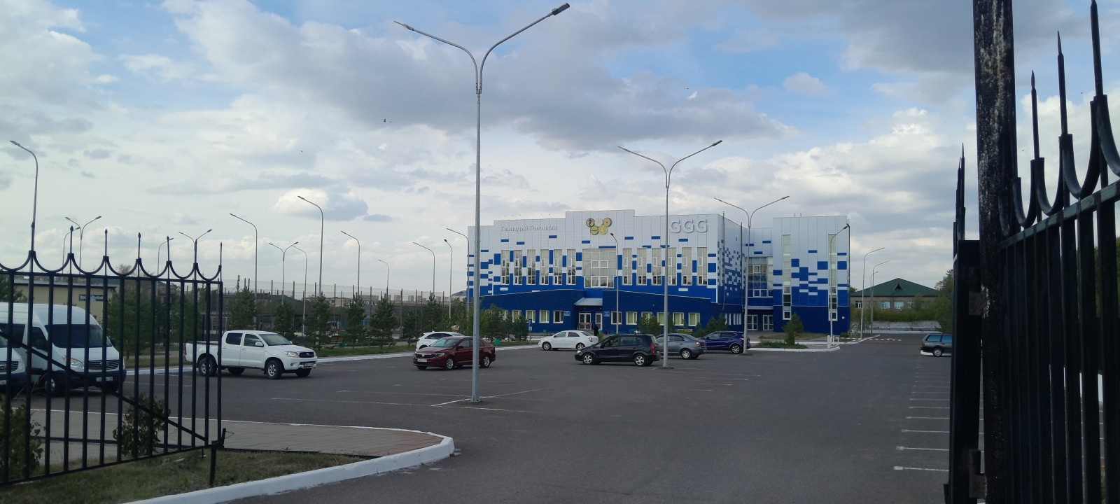 Физкультурно-оздоровительный комплекс им. Геннадия Головкина - улица Белинского, ст14