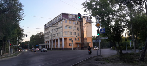 Улица Ипподромная