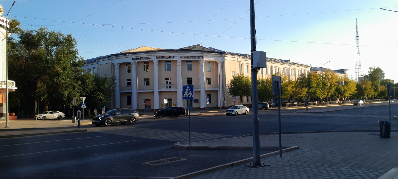 Карагандинский медицинский университет - улица Алалыкина, 7 - ​улица Абая, 15