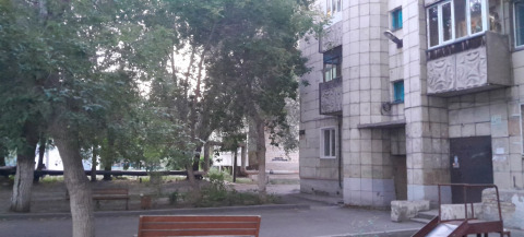 Улица Аманжолова, 71а
